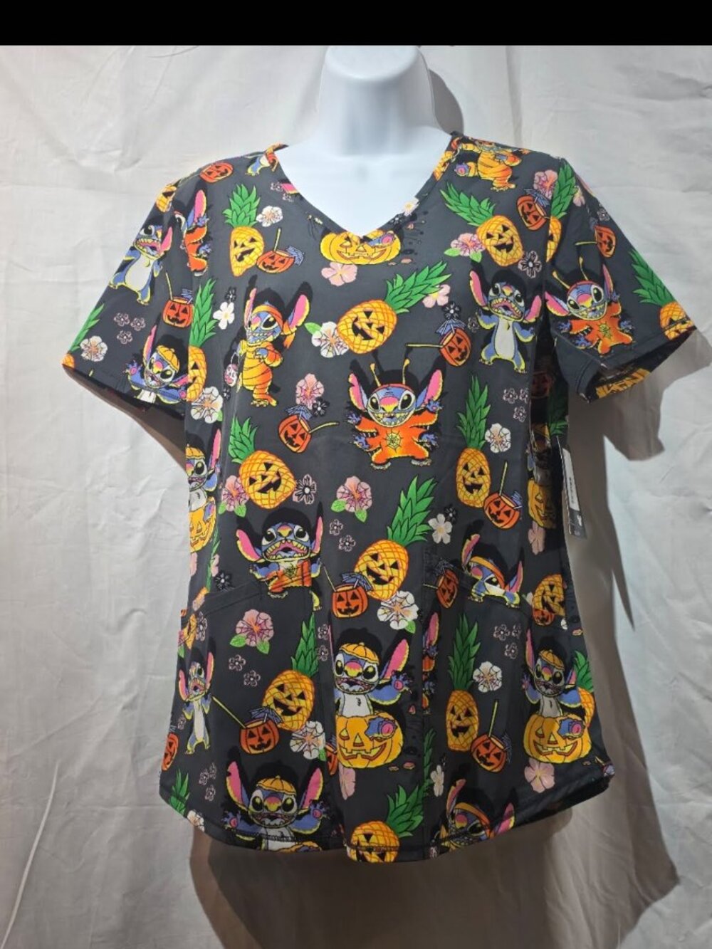 NWT Disney Halloween Stitch Scrub Top XS - Witch Pumpkin Pineapple